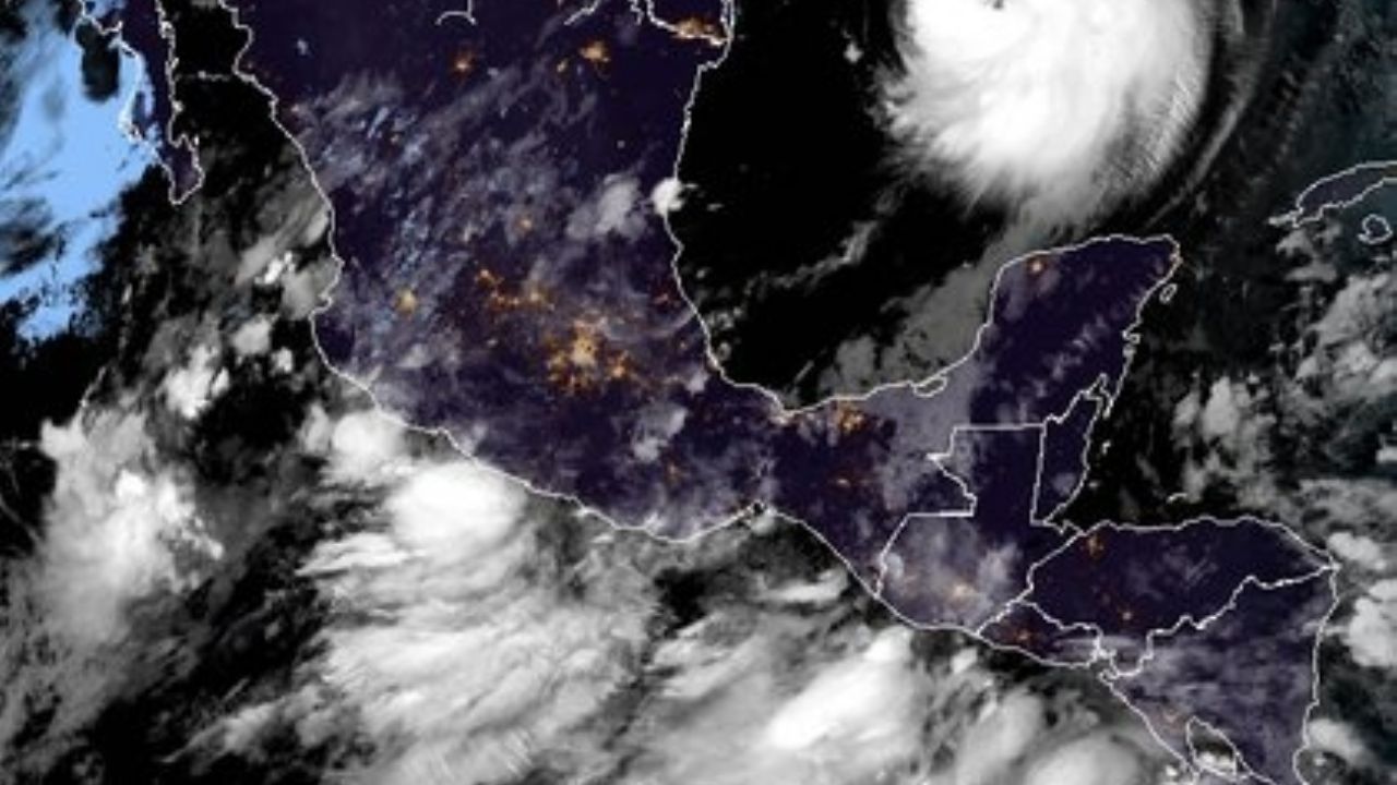 ¡Alerta! Depresión tropical ‘Trece E’ amenaza costas mexicanas; se convertirá en ciclón