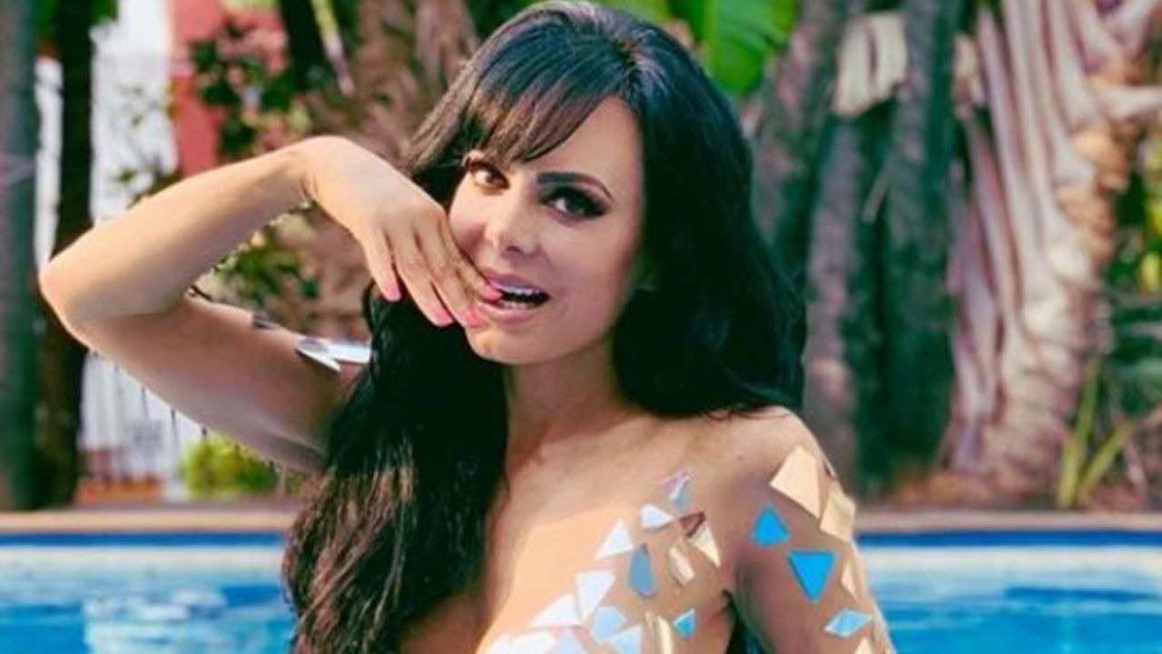 A sus 61 años, Maribel Guardia causa furor y derrite a fans al modelar disfrazada de colegiala
