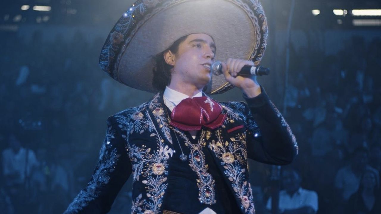 ¡’Lo que tú necesitas’! Es ver el nuevo video musical de Alex Fernández en YouTube