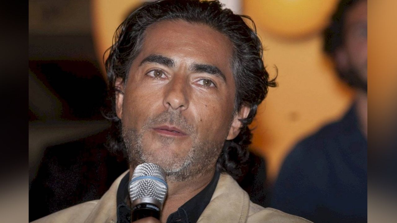 Conductor de ‘Hoy’ abre su corazón en vivo y cuenta traumático suceso de infancia: “Fue difícil”