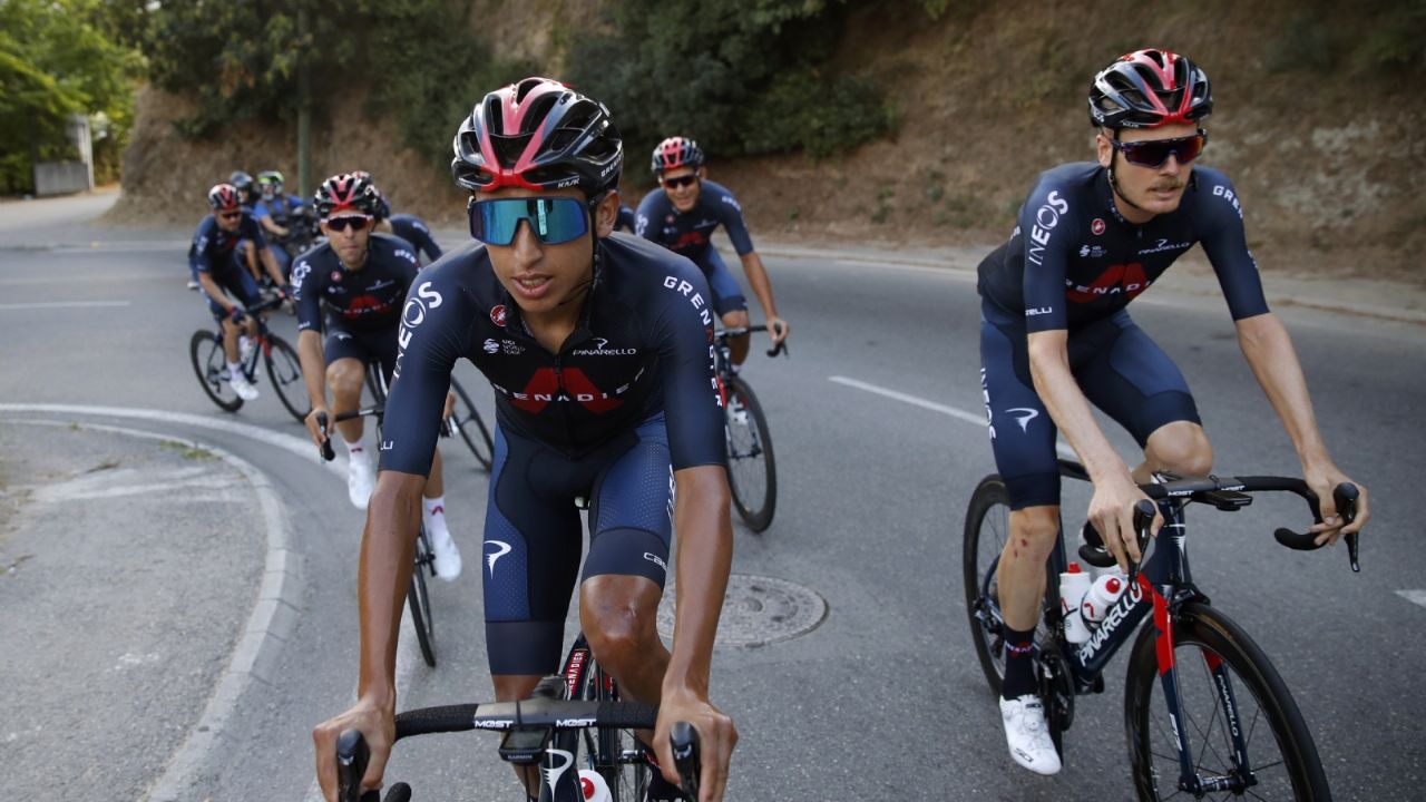 Ronda la incertidumbre en un Tour que corre en contra del Covid-19
