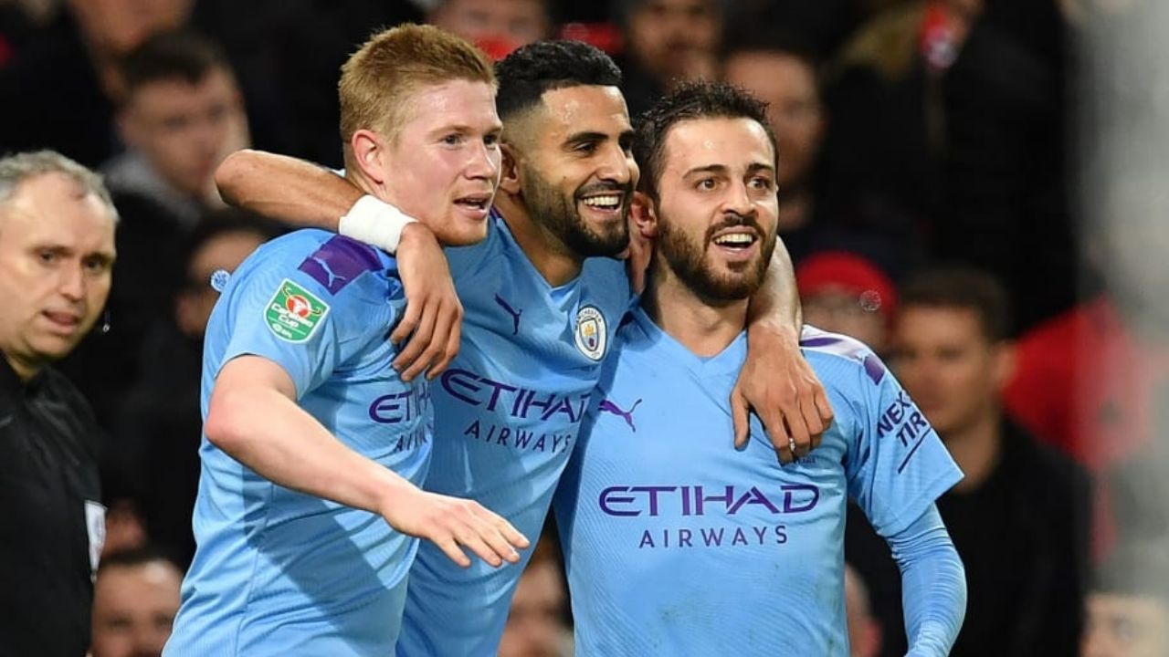 Manchester City presenta su tercera equipación en medio de la polémica por Messi