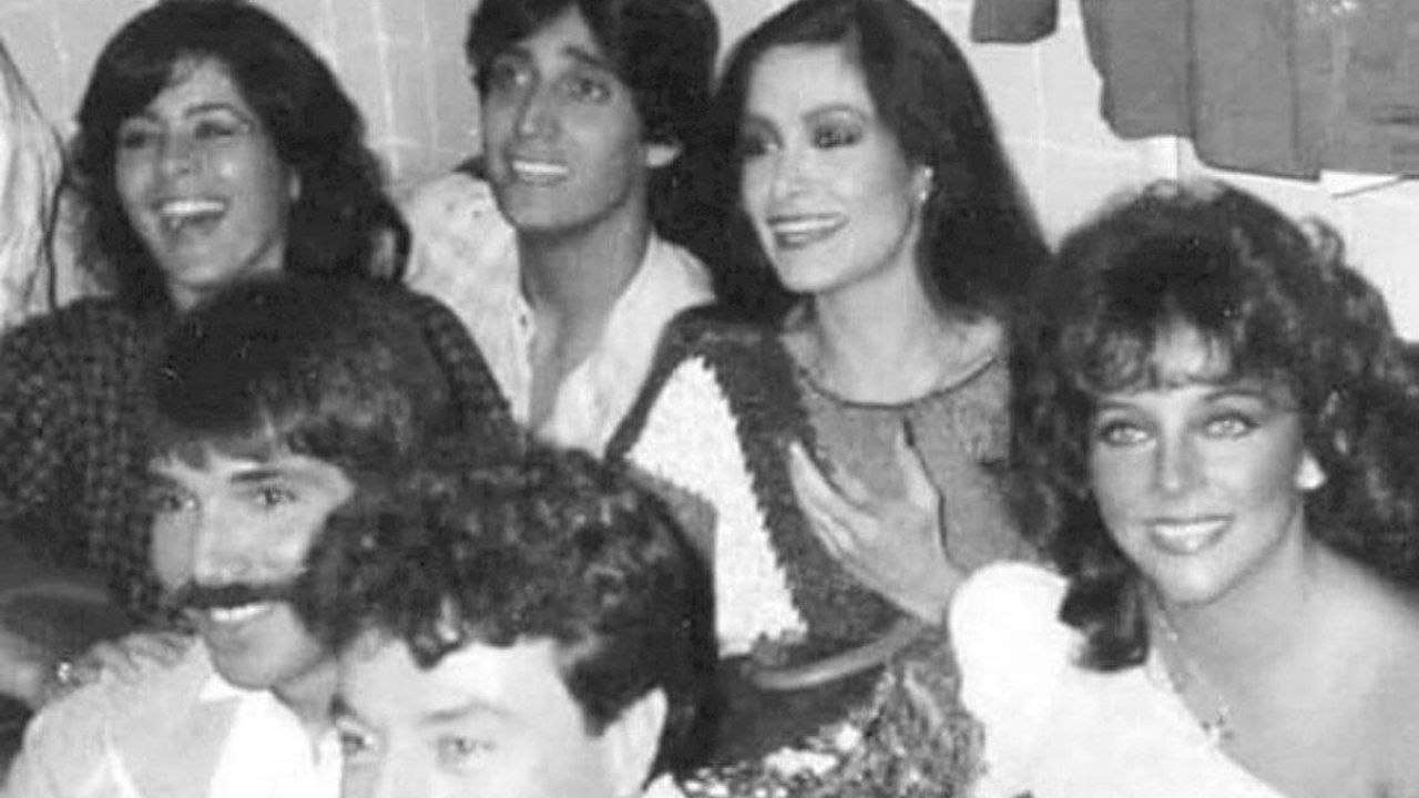 Tras vencer el cáncer y ‘salir del clóset’, esta actriz de Televisa llega a los 61 años