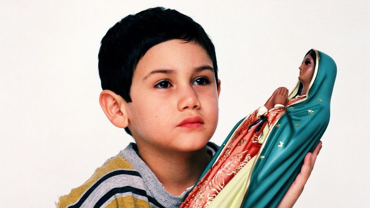 De ‘Rayito de Luz’ a ‘Oscuro Deseo’: El Antes y Después de Alejandro Speitzer