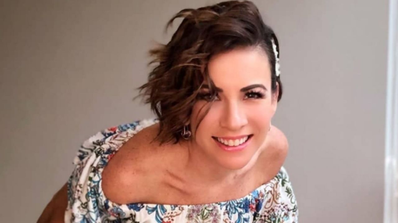 VIDEO: Ingrid Coronado da “vueltecita” para presumir atuendo de mezclilla