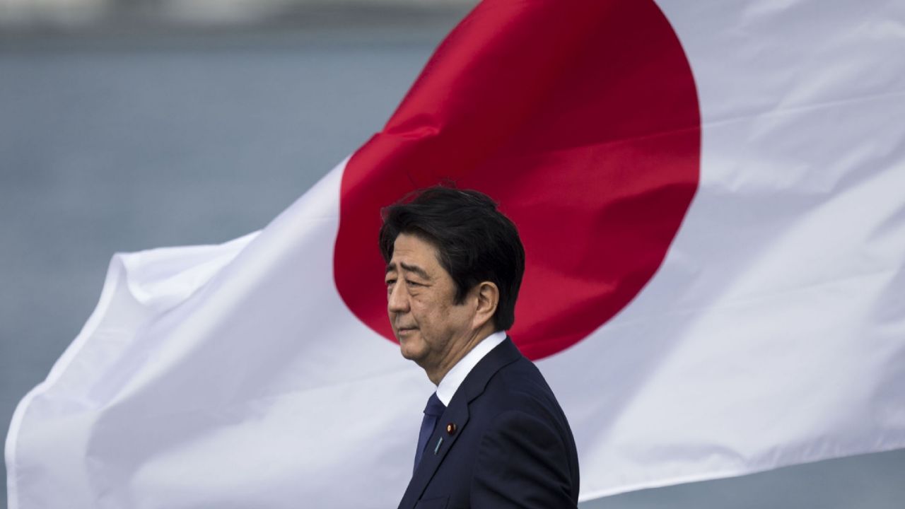 Shinzo Abe, primer ministro de Japón, renuncia por problemas de salud