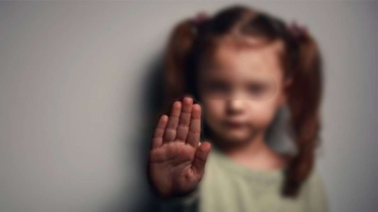 Jaz, una pequeña de 7 años, se hartó del maltrato: “Quiero morir, no me curen”