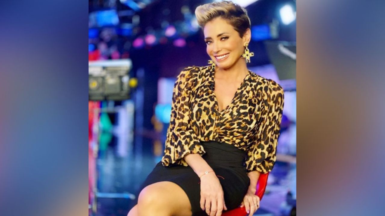 Carmen Muñoz se luce en cautivador ‘outfit’ verde y causa furor en TV Azteca