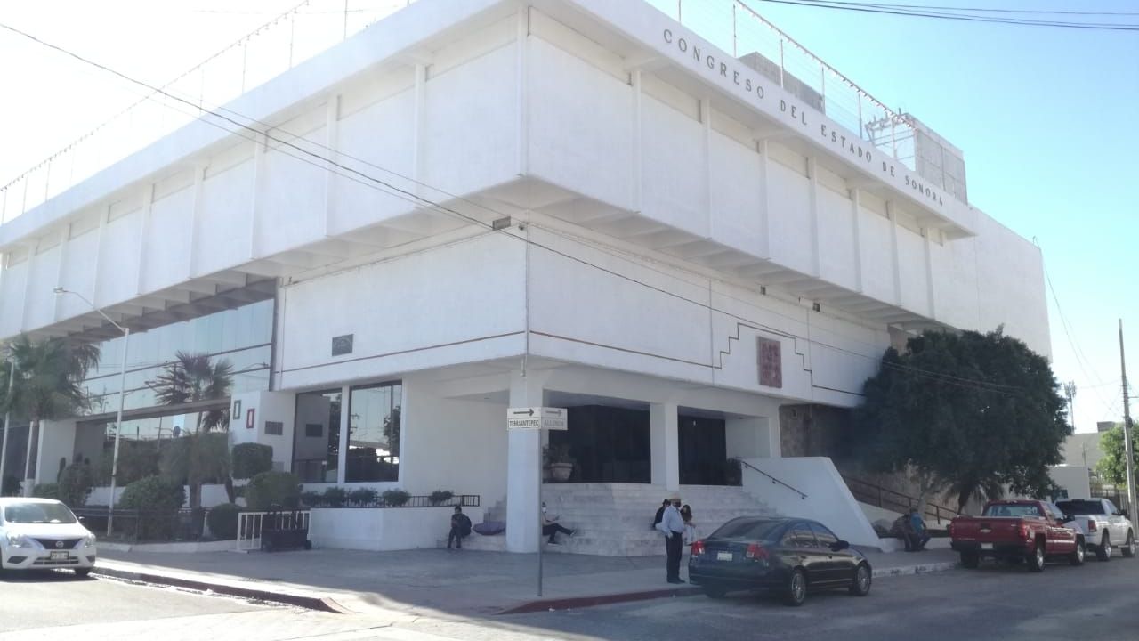 Diputados buscan acabar con los charlatanes en el ejercicio de la medicina