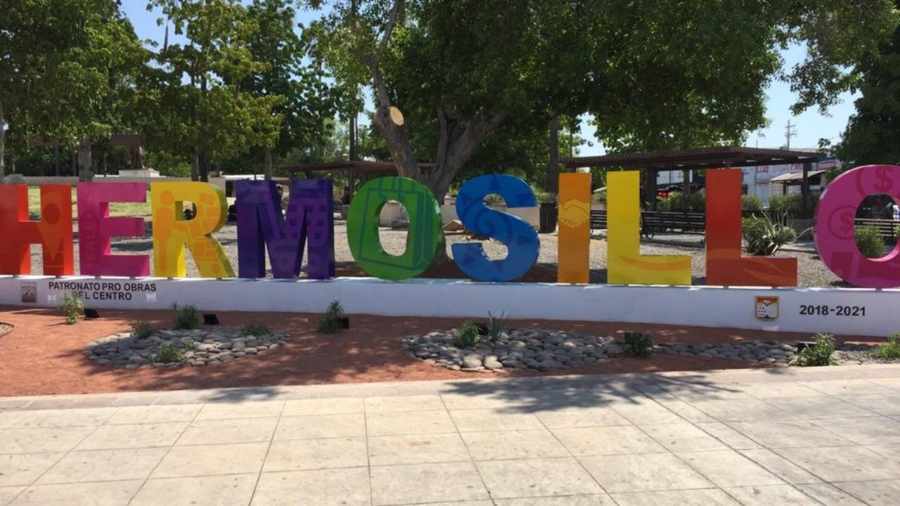 Son modernizados los espacios de recreación y semáforos en el centro de Hermosillo