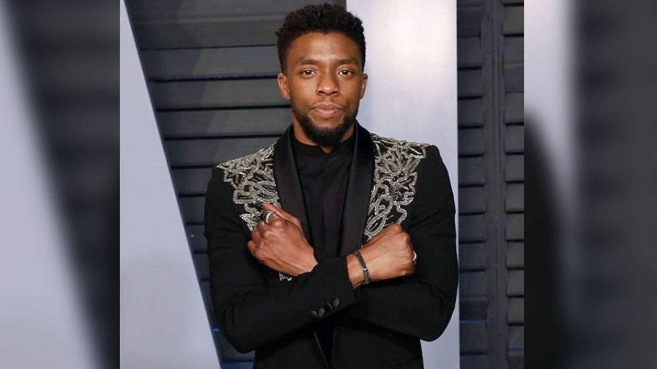 Niños honran a Chadwick Boseman con figuras de acción y conmueven a Mark Ruffalo