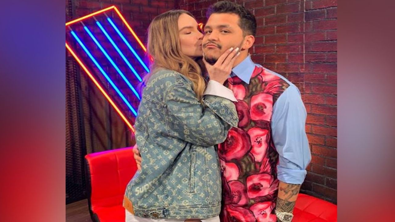 A horas de la final, Belinda y Christian Nodal derrochan miel en foros de TV Azteca