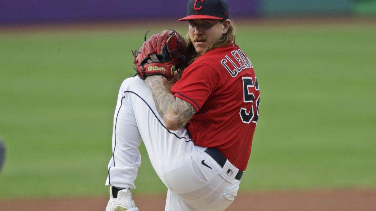 Padres continúan reforzándose; adquieren a Clevinger, su quinto canje en 3 días