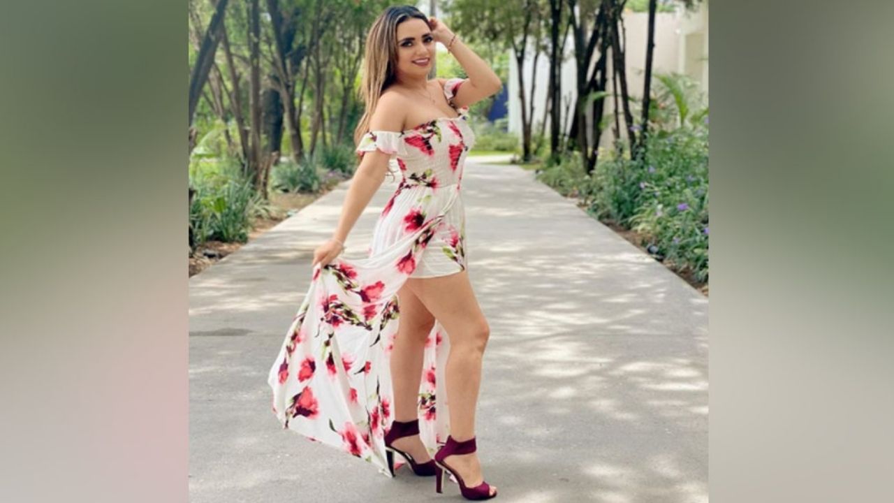 Tania Gómez, la ‘Chica del Clima’, roba más de un suspiro con encantador vestido