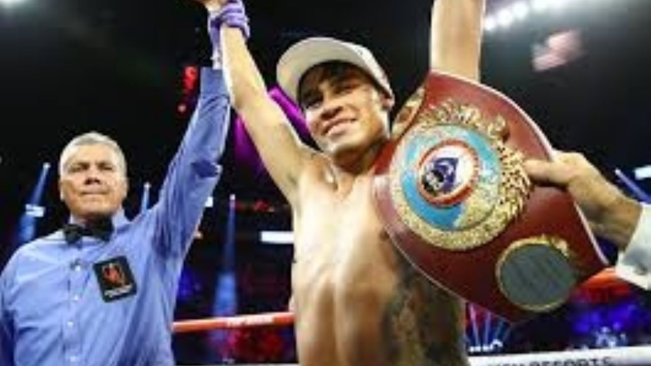 Emanuel Navarrete y Rubén Villa van por el título pluma