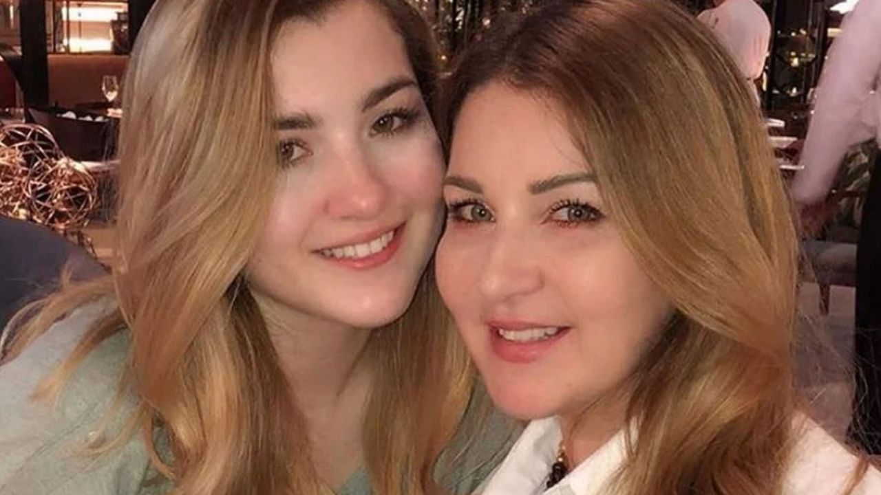 Alicia Villarreal cumple 49 años y su bella hija la felicita con estas fotos