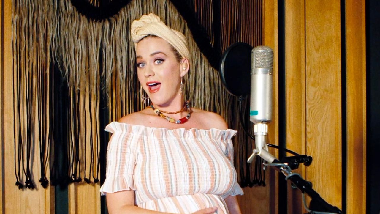 Cruda realidad; Katy Perry muestra cómo pasa su existencia postparto
