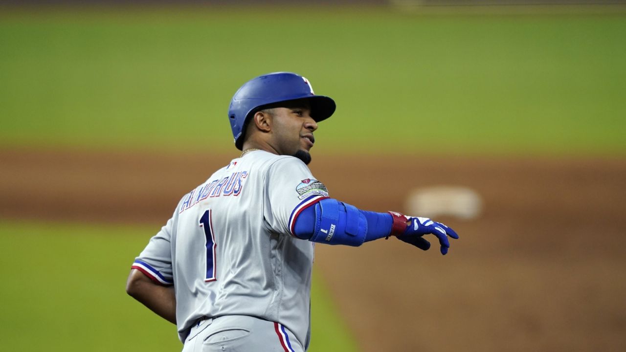 Rangers rescata el triunfo ante los Astros en la décima entrada con dos carreras