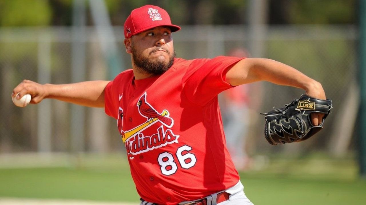 Uno menos; los Cardenales le dan las gracias al mexicano Jesús Cruz