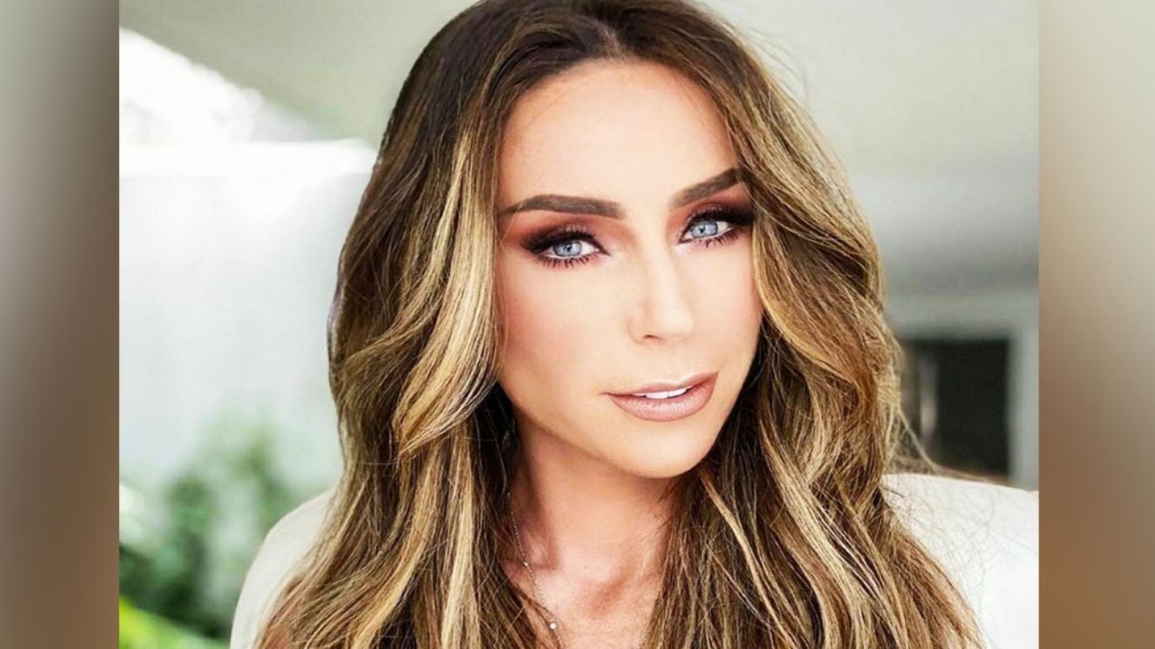 A sus 37 años, Inés Gómez Mont provoca más de un suspiro con sensacional atuendo