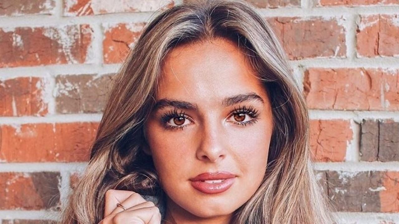 Addison Rae causa furor al posar en Instagram para campaña de Kim Kardashian