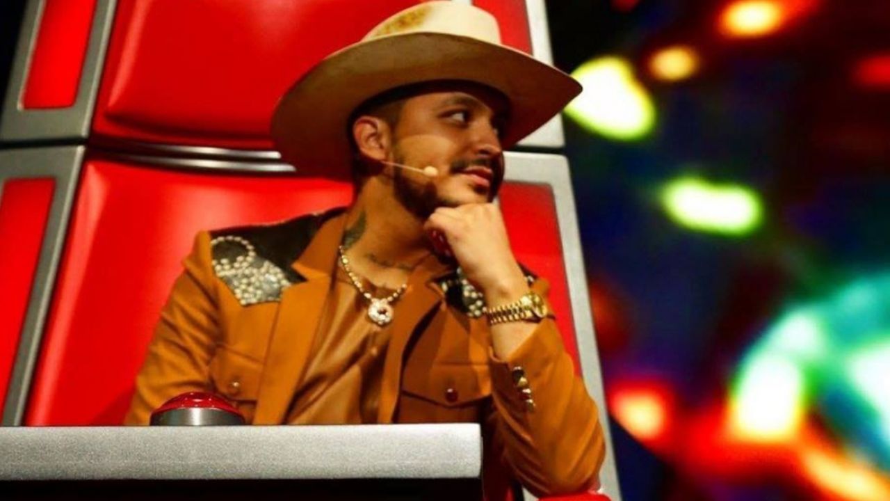 Famoso cantante rompe el silencio y aclara si tiene rivalidad con Christian Nodal