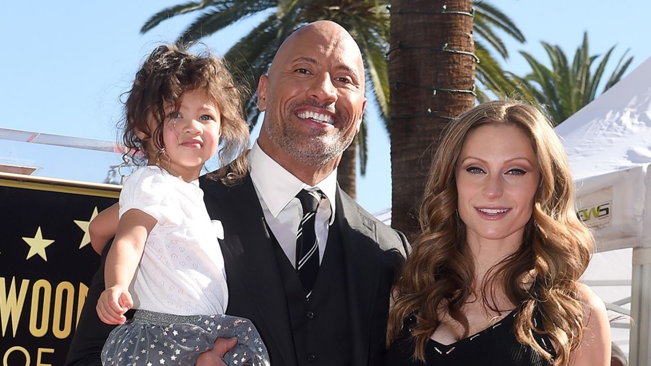 El actor Dwayne Johnson ‘La Roca’, y su familia dan positivo al Covid-19