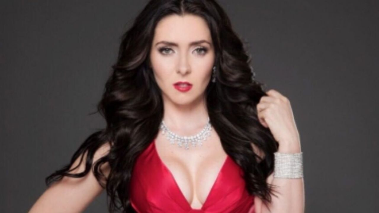 De pelinegra a pelirroja: Ariadne Díaz deja a todos boquiabiertos con radical cambio de ‘look’: “Lo amé”