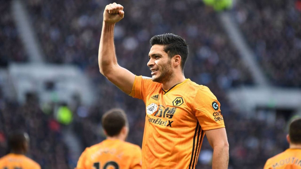 Raúl Jiménez, reconocido por sus compañeros como el MVP del Wolverhampton