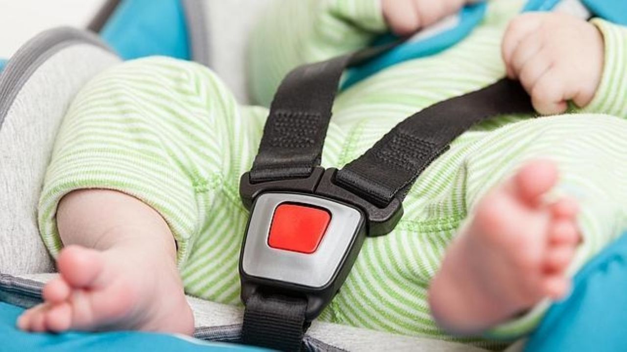 Florida: Recién nacido muere tras pasar varias horas encerrado en un auto