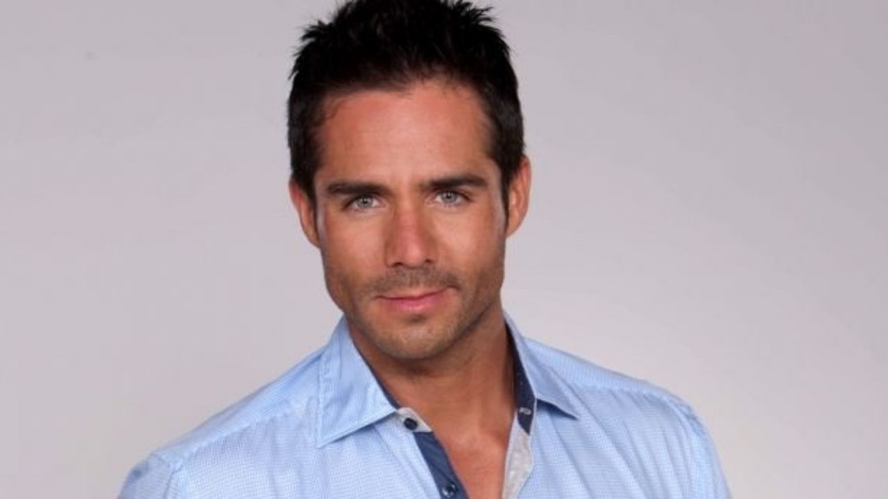 Desde los cielos: El actor, José Ron, comparte divertido video desde un paracaídas