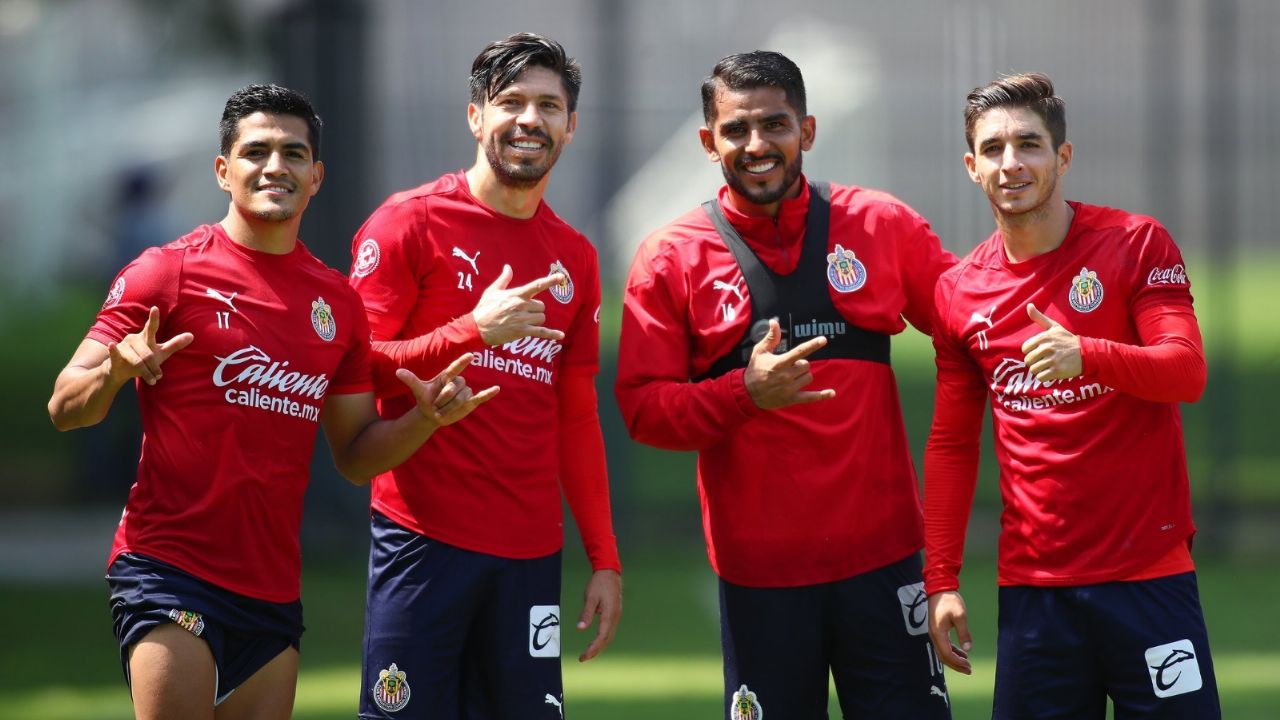 Las Chivas buscan apagar su sequía de 10 años en el Volcán de los Tigres