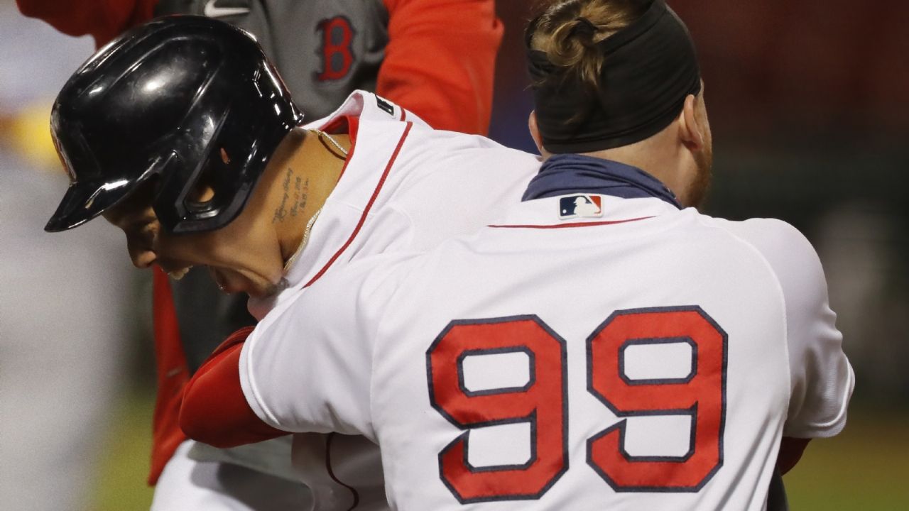 Medias Rojas superan a Azulejos con un sencillo definitivo de Muñoz