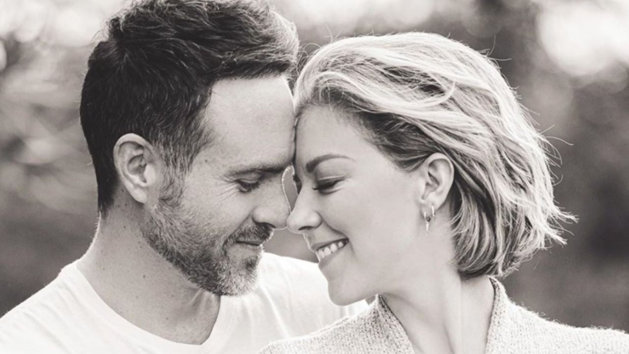 Fernanda Castillo presume su pancita de embarazada junto a su prometido