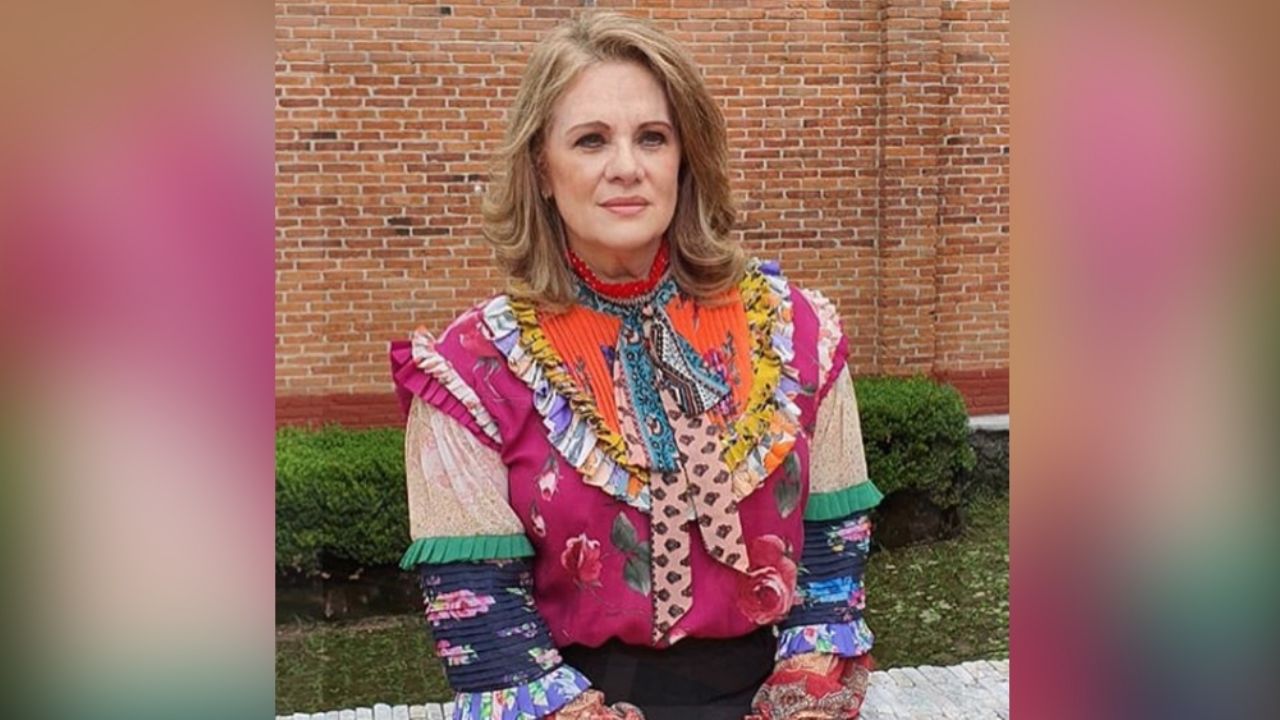 Érika Buenfil roba más que corazones en espectacular baile al ritmo de la cumbia