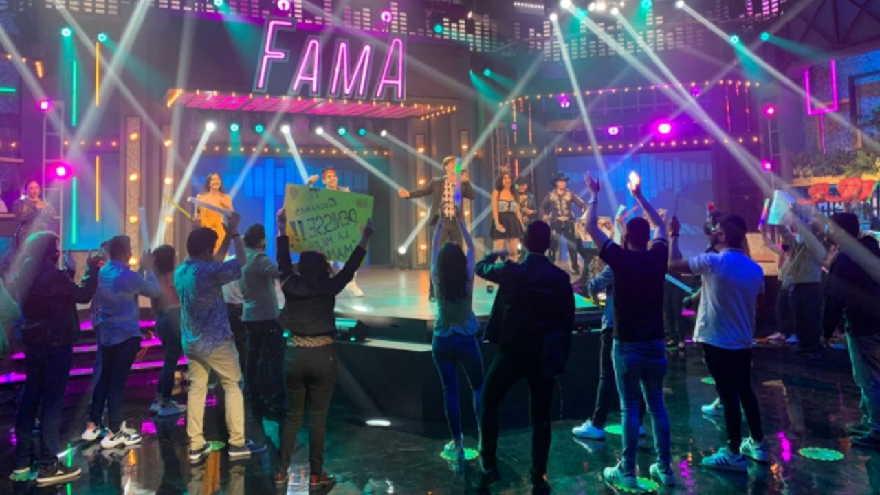 Roger González estrena nuevo programa en TV Azteca y las críticas no cesan