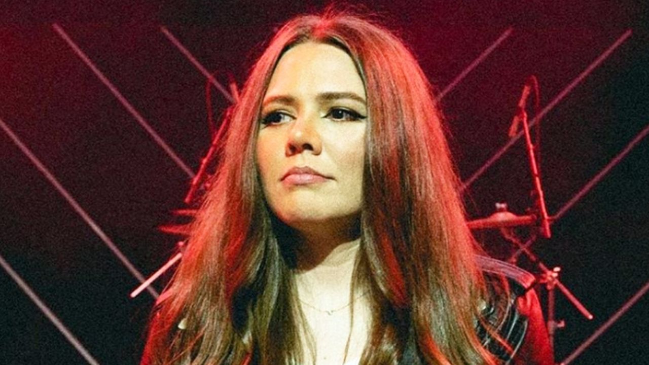 Joy Huerta presume lo mucho que le creció el cabello durante el encierro