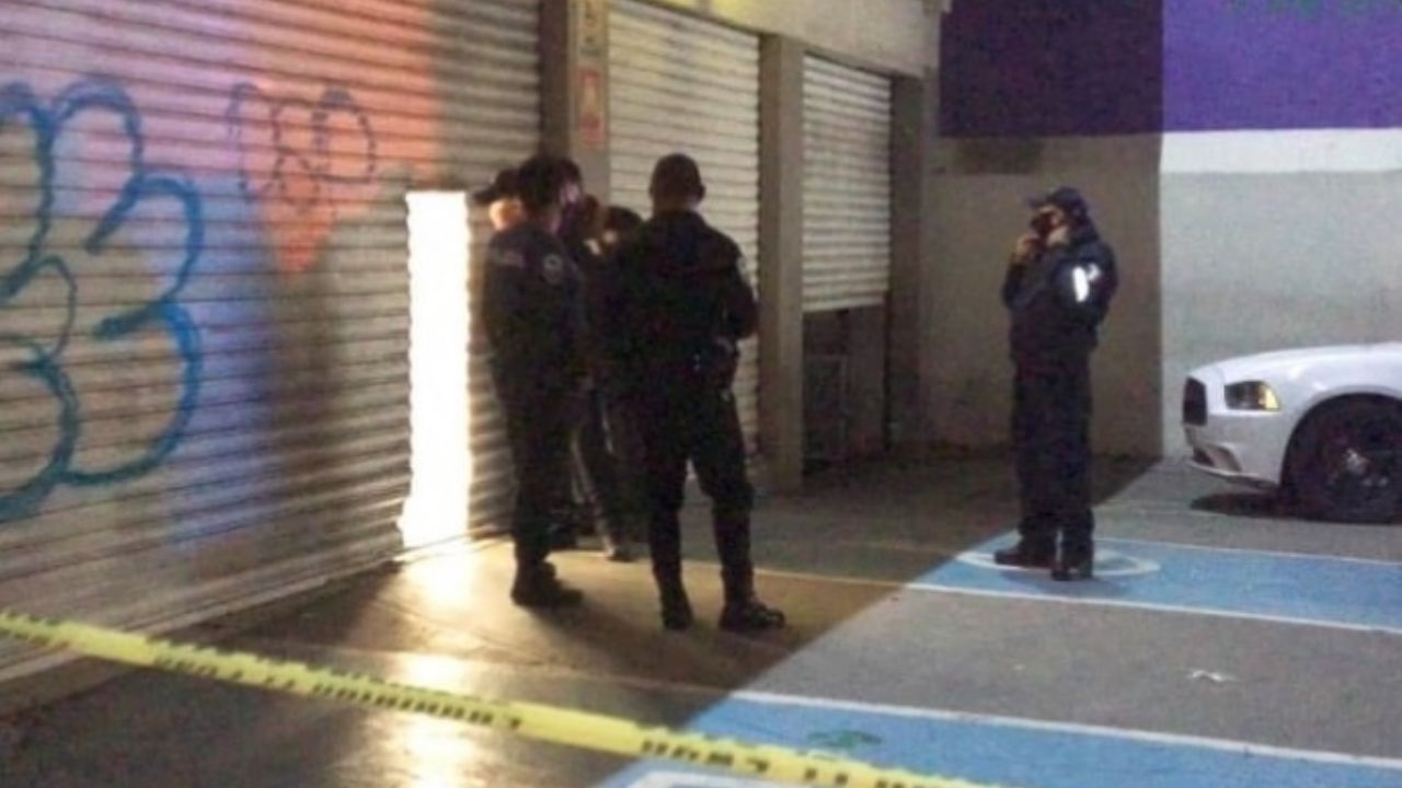 Edomex: Guardia de seguridad abate a ladrón durante asalto a tienda departamental