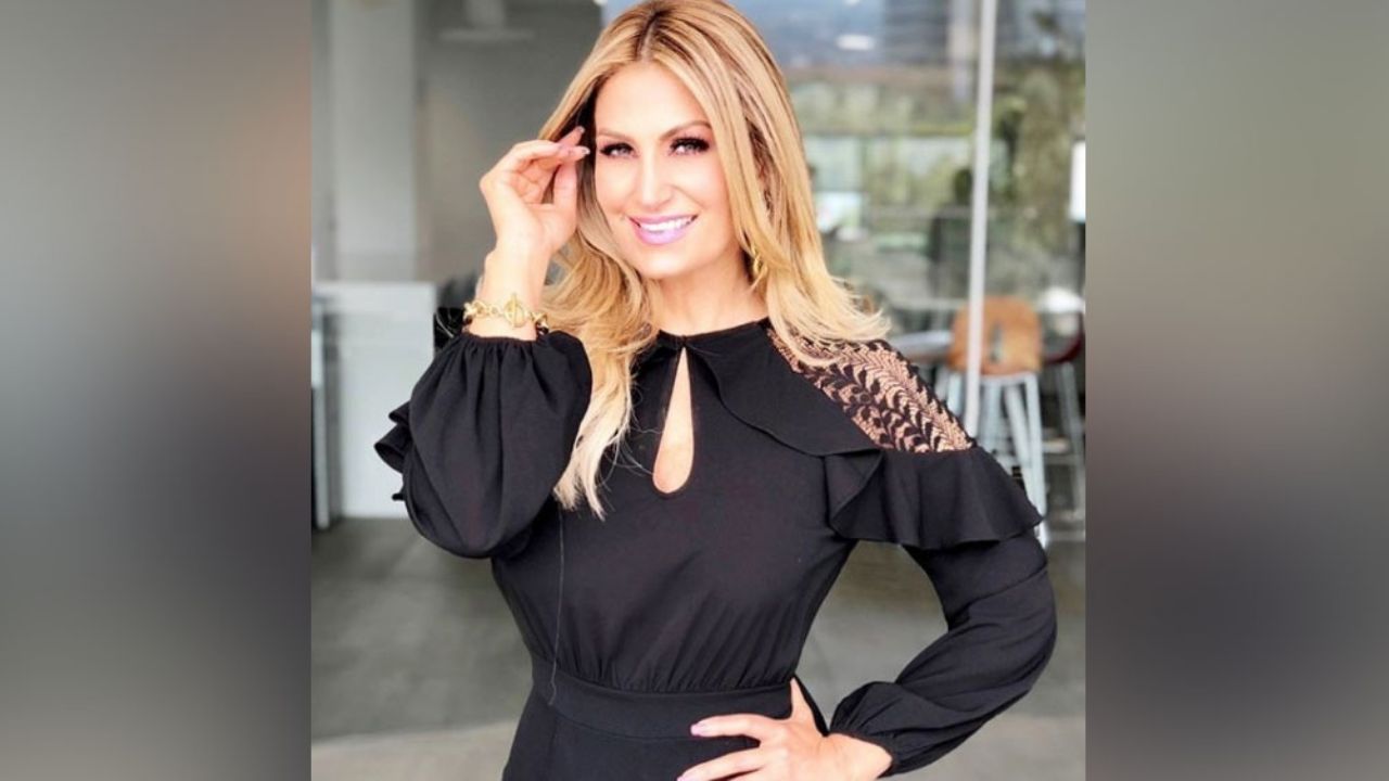 Anette Cuburu luce encantadora en ‘VLA’ al aparecer con irresistible vestido