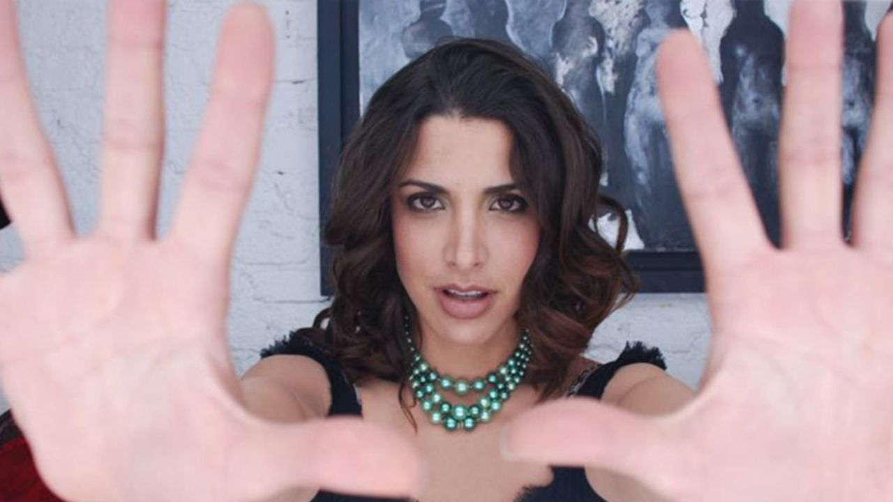 Verónica Toussaint enamora en Instagram al posar con vestido ‘animal print’