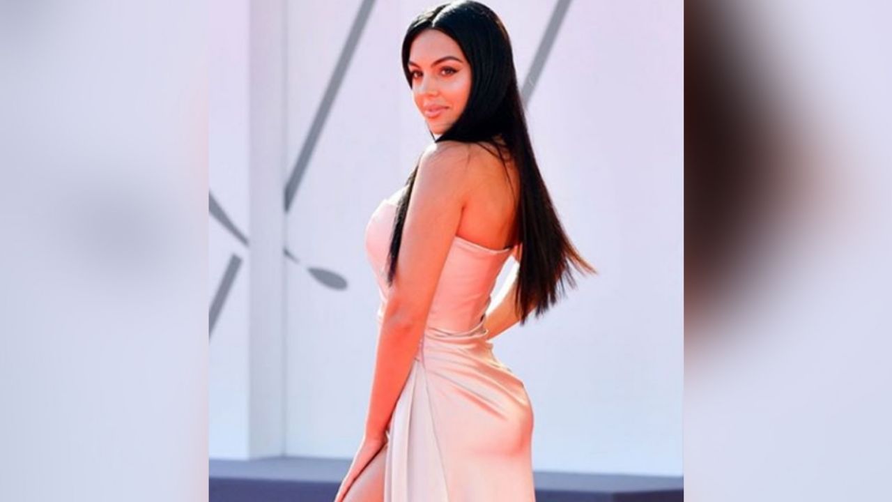 Georgina, novia de Cristiano Ronaldo, roba corazones al lucirse en infartante ‘outfit’ blanco