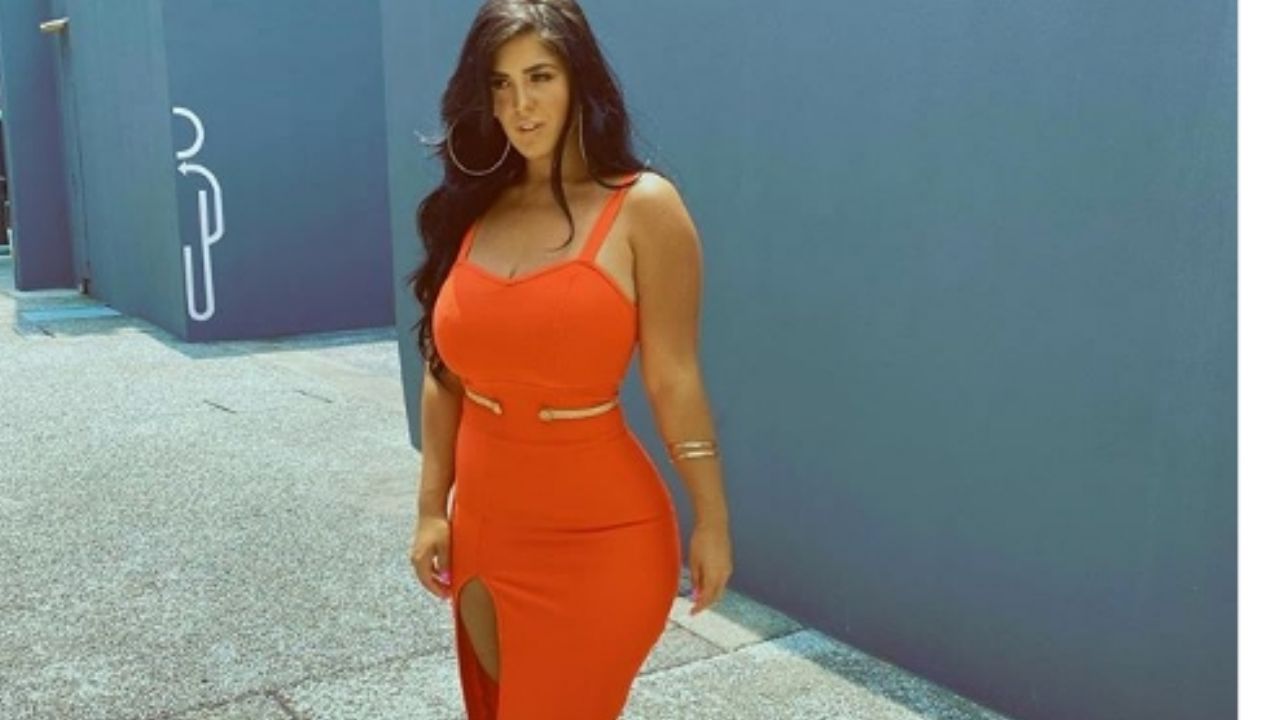 Curvy enloquece a todo TV Azteca al lucirse en ‘VLA’ con radiante ‘outfit’ de víbora: “Morenaza de fuego”