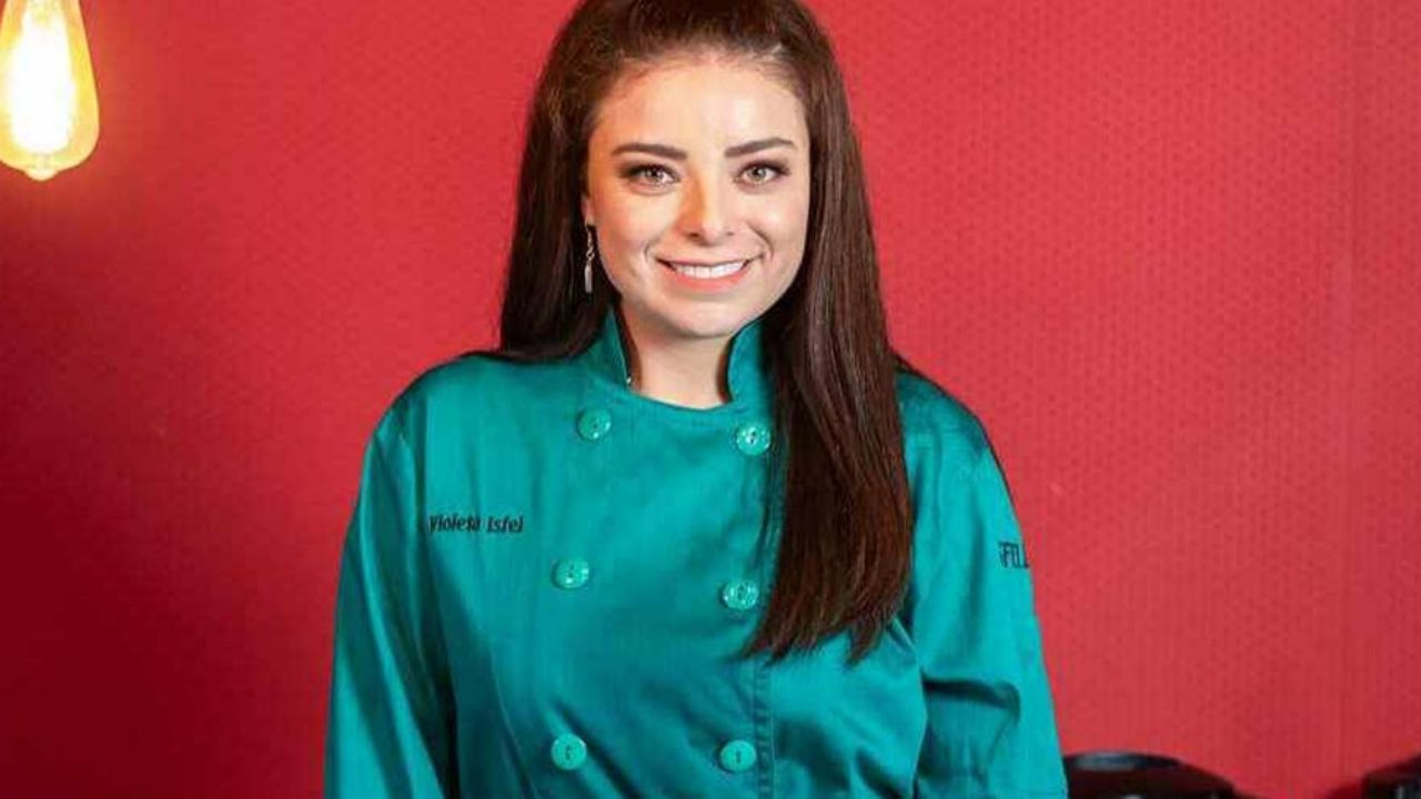 Tras luchar para sobrevivir, Violeta Isfel aparece en arriesgado ‘outfit’ rojo: “Sí a todo”