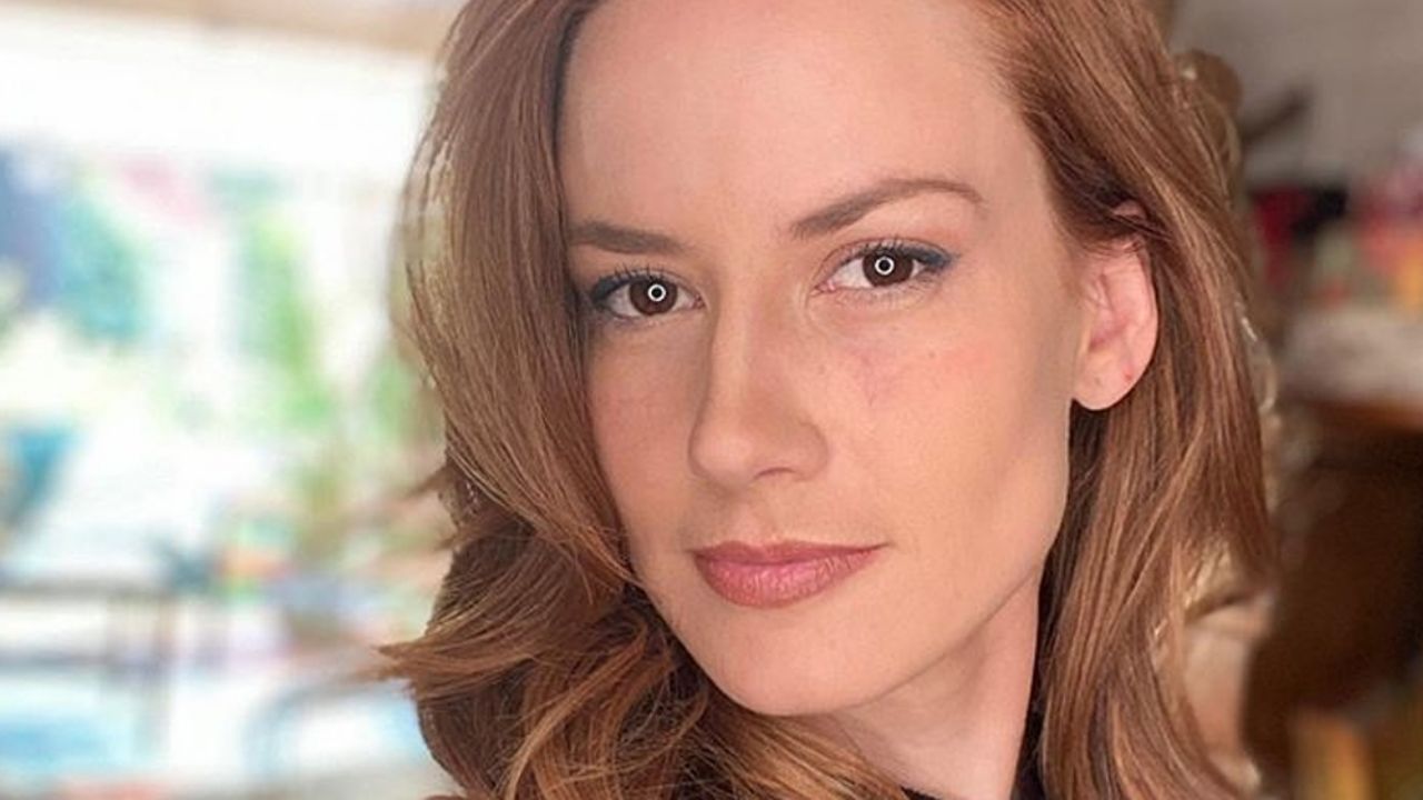 Altaír Jarabo, actriz de TV Azteca, se roba las miradas con atuendo negro