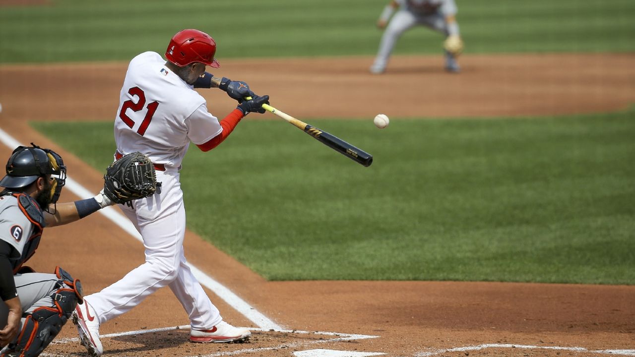 Yadier Molina ayuda en triunfo de Cardenales sobre los Tigres