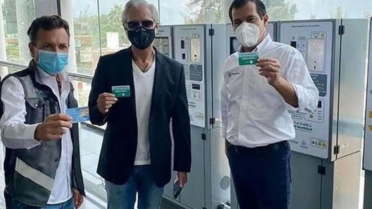 Alejandro Fernández se hace de críticas tras inaugurar tren ligero en Zapopan