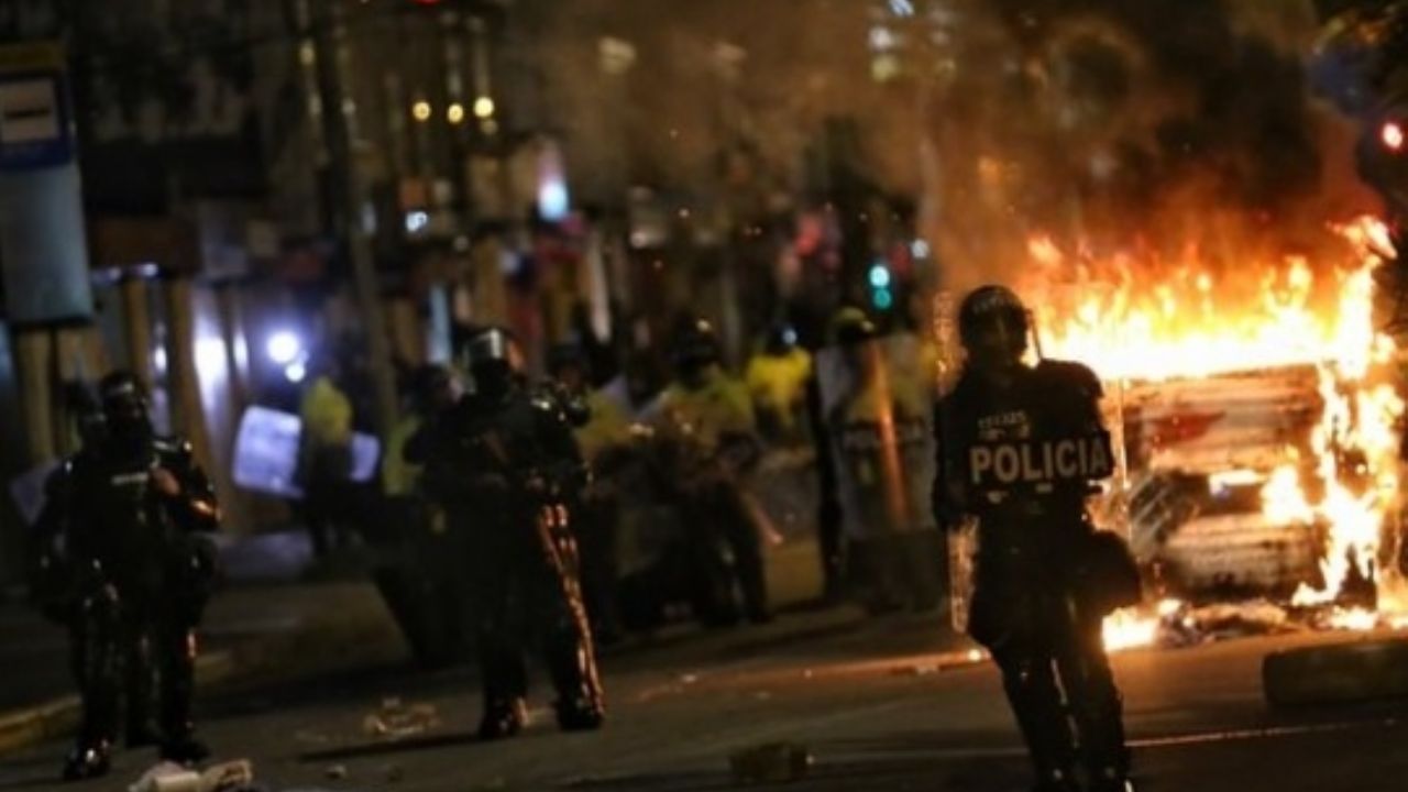 Violencia se desborda en Colombia: 10 muertos y 200 heridos por manifestaciones