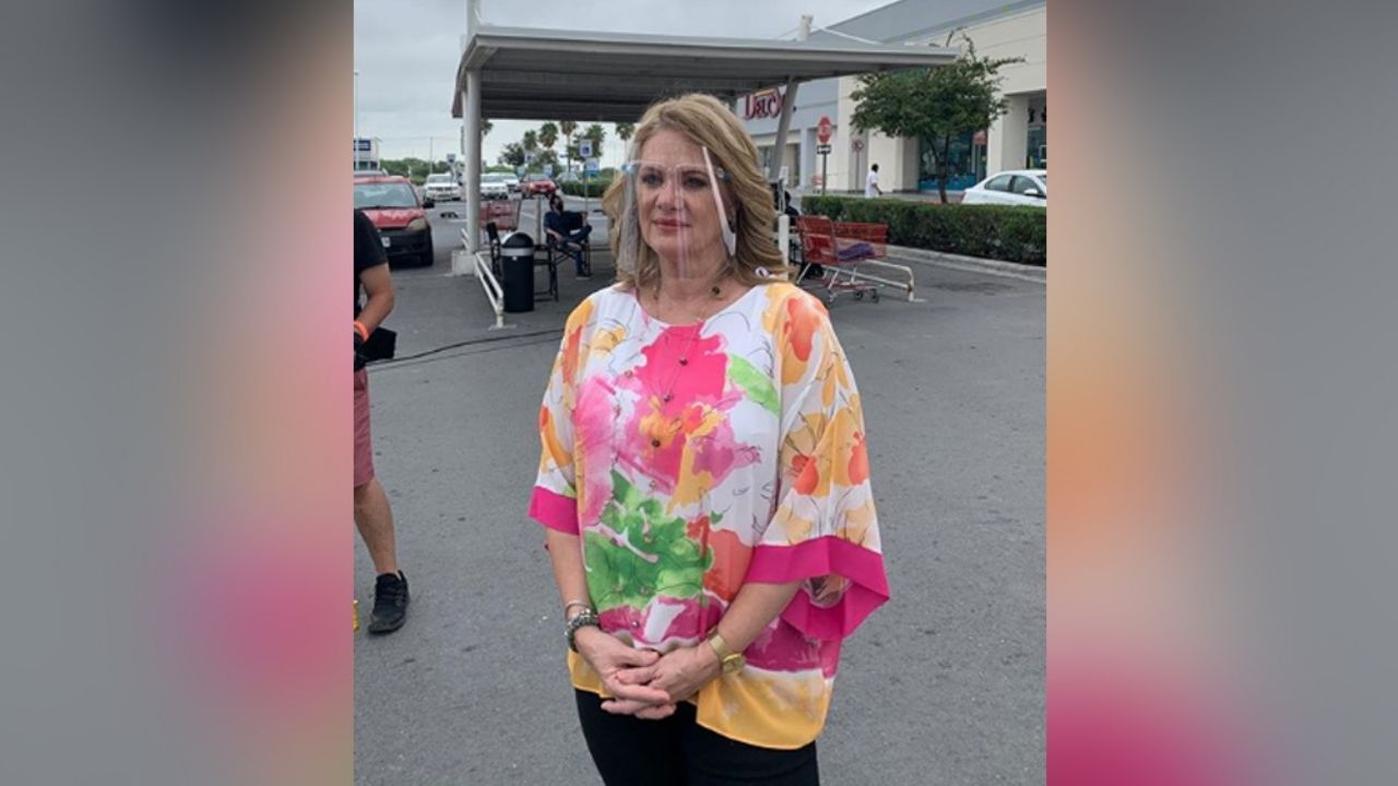 Érika Buenfil festeja que es viernes al bailar bajo la lluvia al ritmo del reggaetón