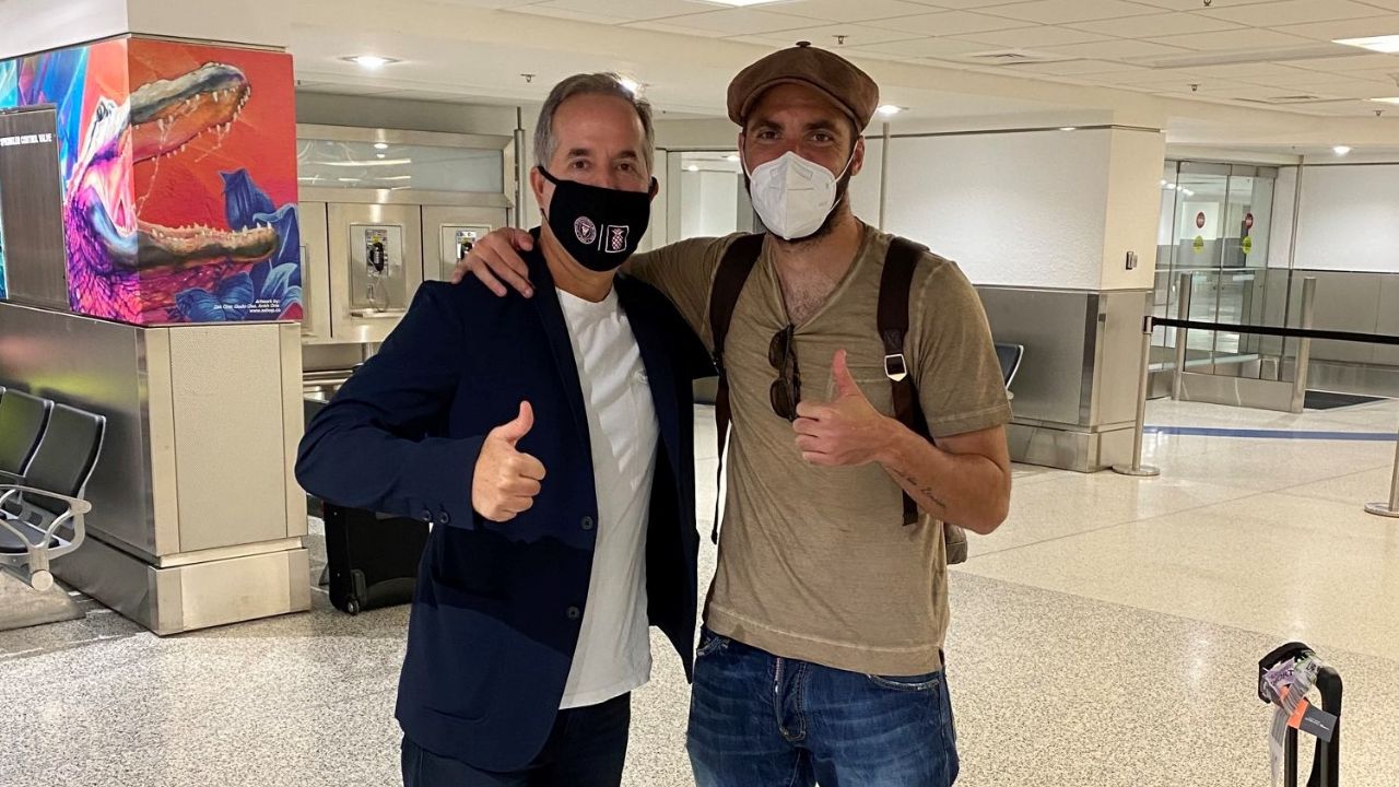 Ya es oficial; el ‘Pipita’ Higuaín es nuevo jugador del Inter de Miami