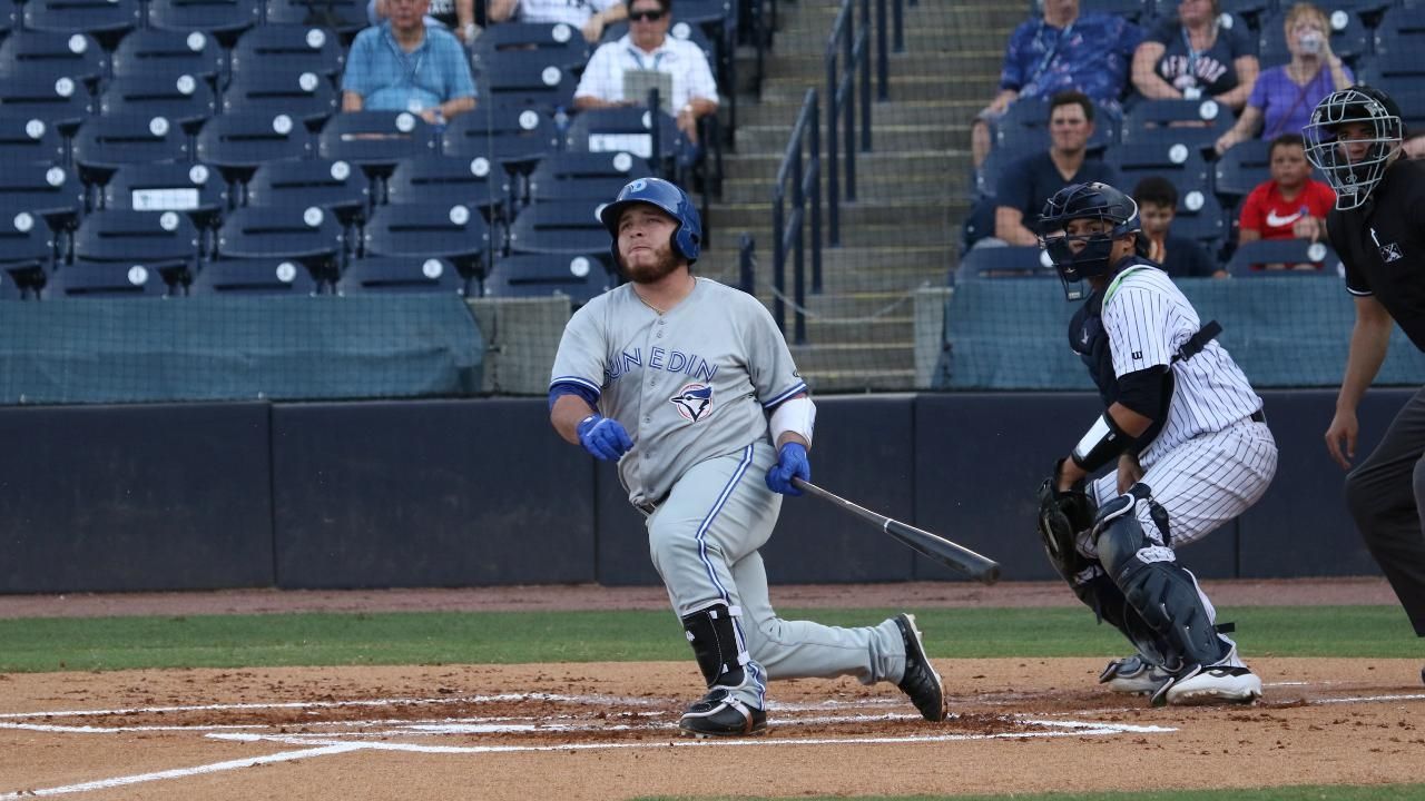 Alejandro Kirk sería el mexicano 136 en debutar en las Grandes Ligas